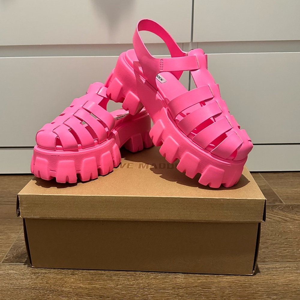 Steve Madden Pink Echo Sandal